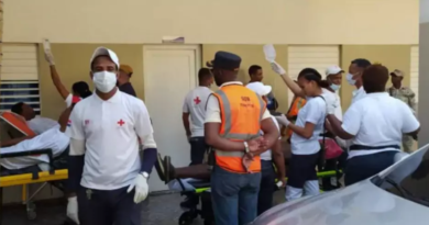 Tres personas reciben asistencia médica tras ser rescatadas por un buque en el Mar Caribe