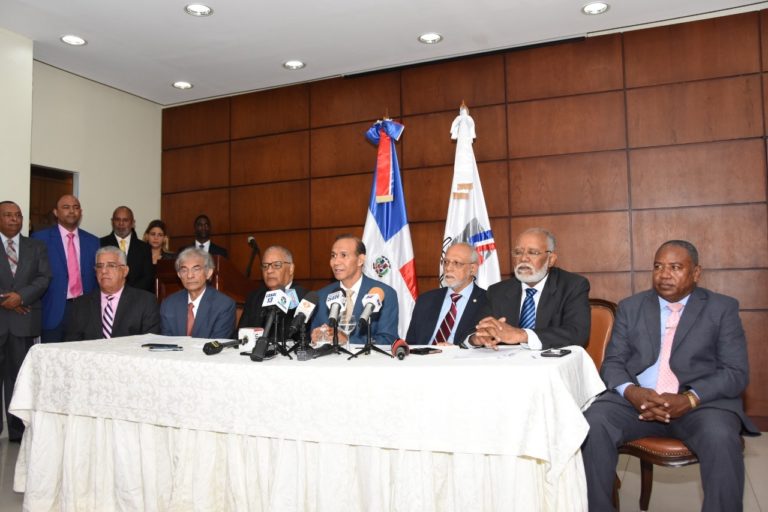 CNSS incluye en PDSS nuevos medicamentos, procedimientos y aumenta honorarios