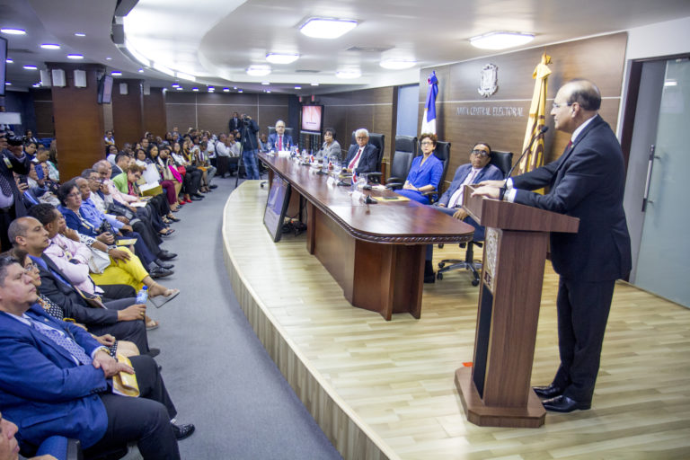 Pleno JCE sostiene reunión secretarios de Juntas Electorales sobre preparativos elecciones municipales febrero 2020