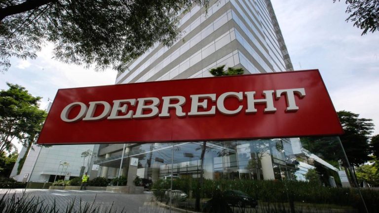 Juez ordena a Perú devolver 157 millones de dólares a Odebrecht