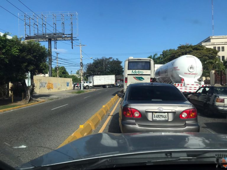 Cierre de Malecón desde la Avenida Abraham Lincoln hasta la Máximo Gómez