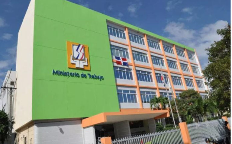 Ministerio de Trabajo informa feriados correspondientes año 2020