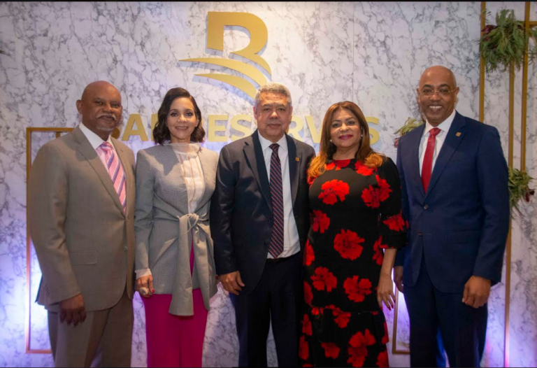 Banreservas reconoce labor de cronistas sociales