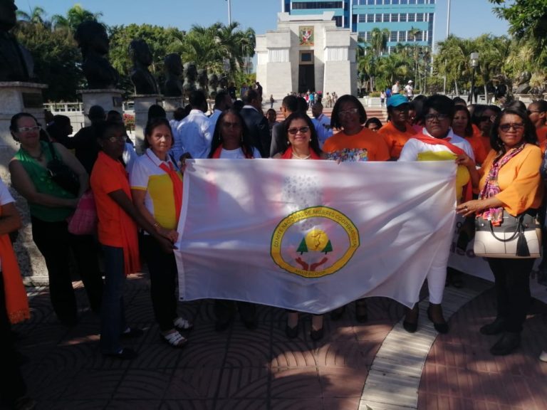 MUJERCOOP revela RD líder en violencia física y emocional de América Latina