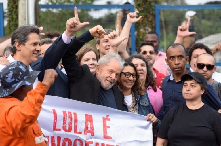 Expresidente Lula fue dejado en libertad