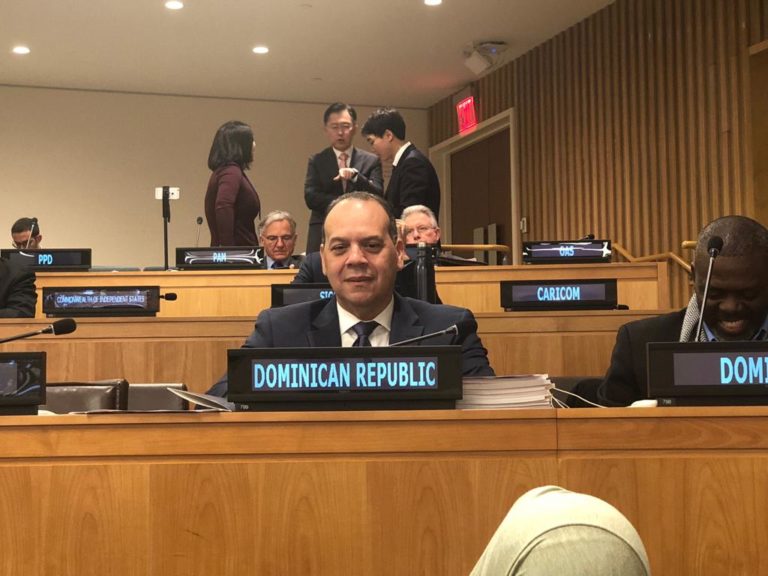 Diplomático dominicano electo para comisión financiera de ONU