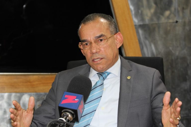 Presidente DNCD a César el Abusador: si él quiere negociar, debe entregarse al MP vía el procurador