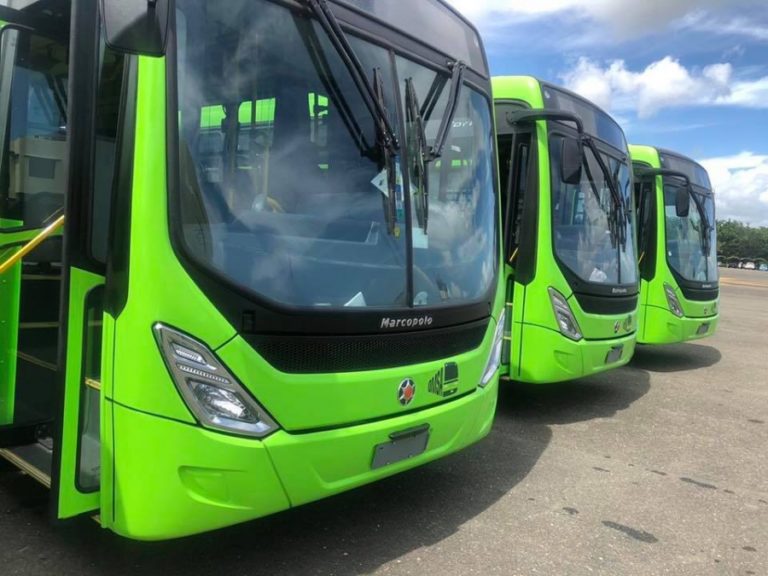 Presidencia entrega otros setenta autobuses a la OMSA; completa 200 en 2019