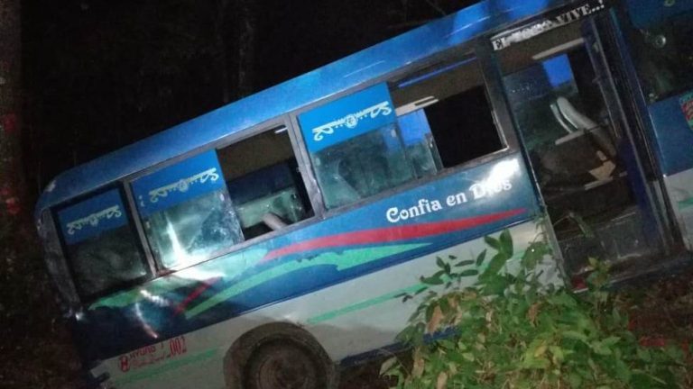Accidente de tránsito en Bayaguana deja siete personas heridas