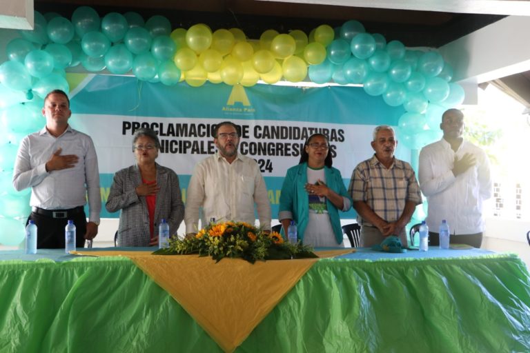 “En ayuntamientos de AlPaís comunidad participará en toma de decisiones”.