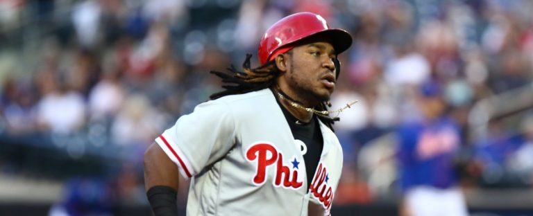 El dominicano Maikel Franco firma con Reales por un año y US$ 2,95 millones