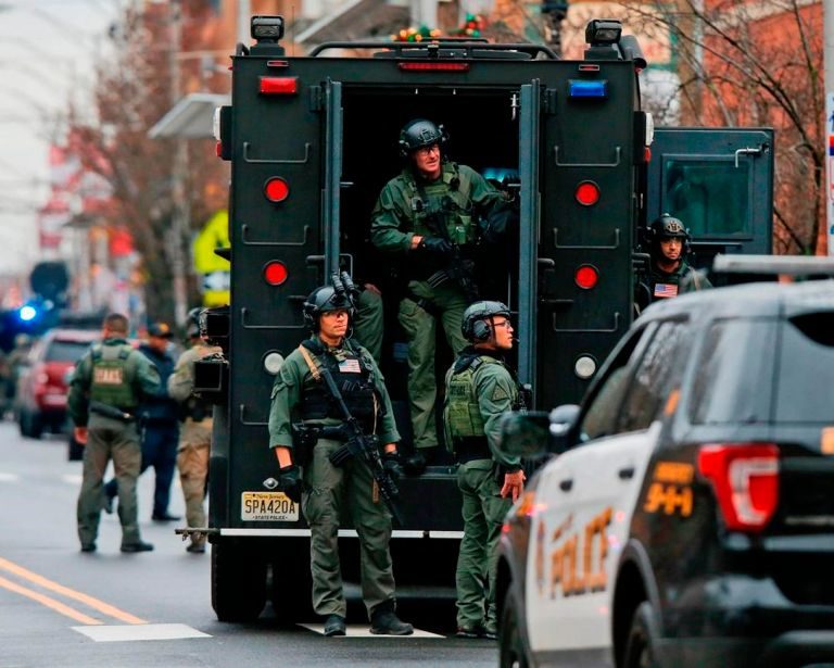 Mueren seis personas en un tiroteo en Nueva Jersey (EEUU)