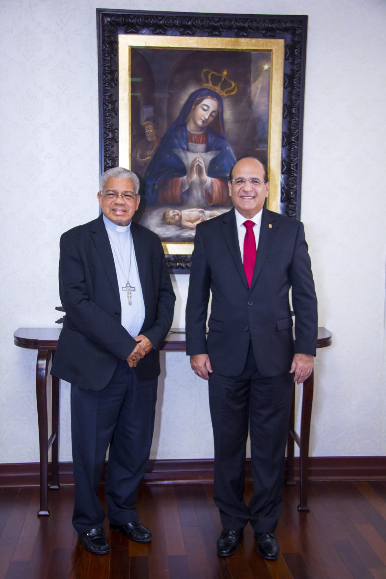 Presidente JCE sostiene encuentro con Monseñor Francisco Ozoria, Arzobispo Metropolitano de Santo Domingo