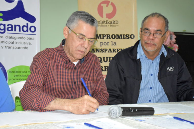 Manuel Jiménez y Salvador de Los Santos suscribieron un acuerdo de cara a las elecciones del 16 de febrero