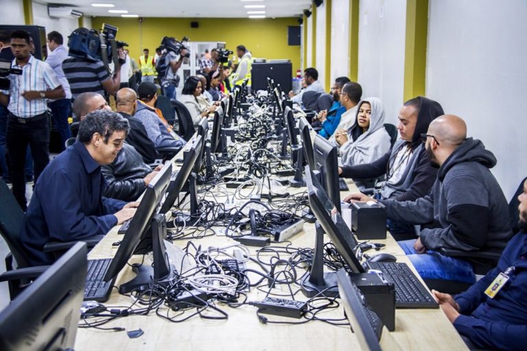 JCE inicia clonado de equipos del Voto Automatizado para elecciones municipales 2020