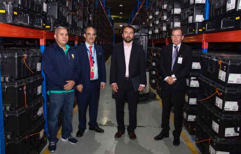 Misión de Avanzada de OEA supervisa almacén de equipos del Voto Automatizado
