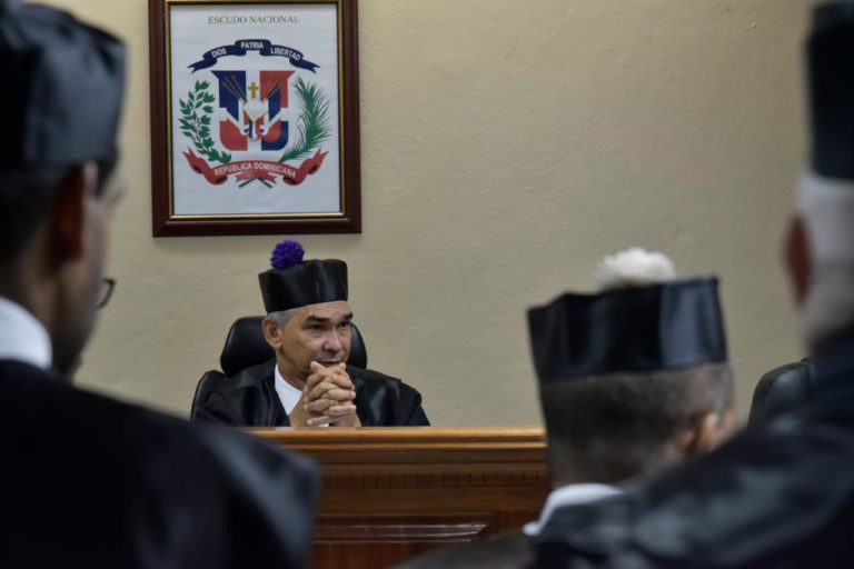TSA acoge parcialmente recurso del PRD y suspende resolución de la JCE sobre orden en boletas