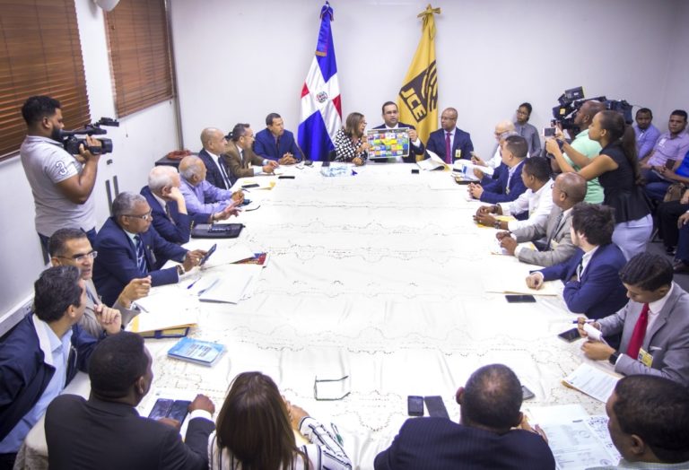 JCE y partidos inician proceso de validación de boletas para elecciones municipales 2020