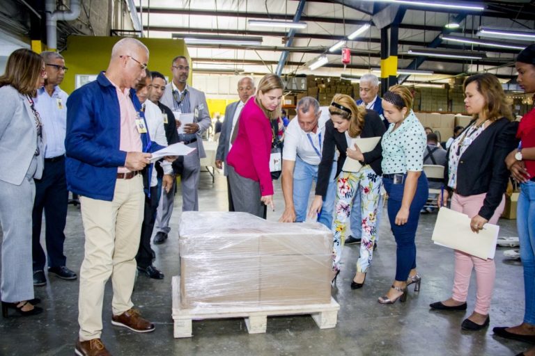 JCE inicia traslado de boletas impresas hacia almacén de logística