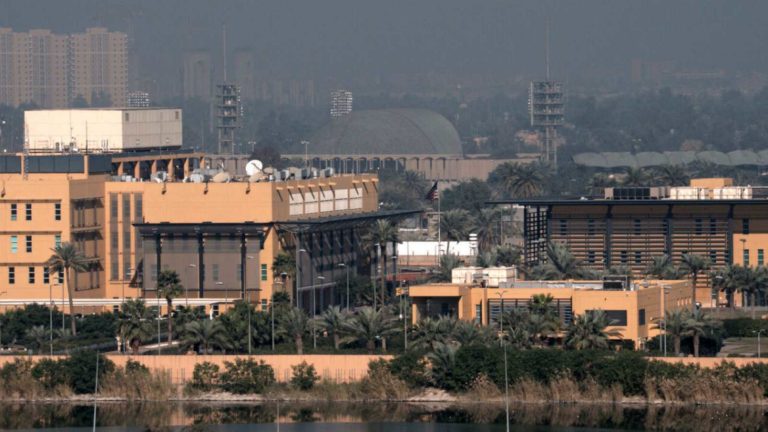 Impactan dos cohetes cerca de la Embajada de EEUU en Bagdad