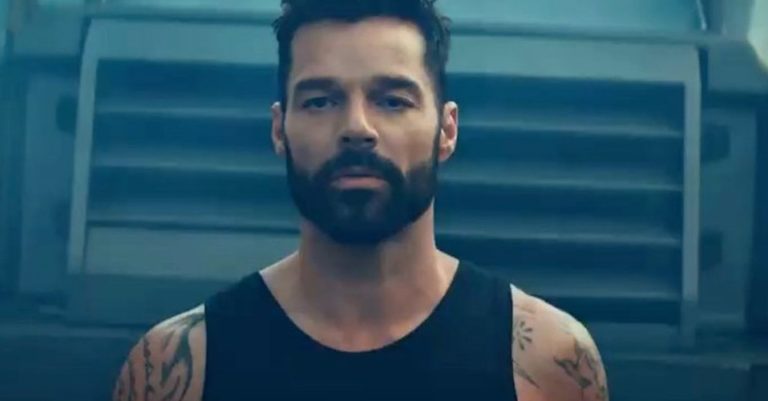 Ricky Martin lanza «Tiburones» como mensaje de unión y aceptación