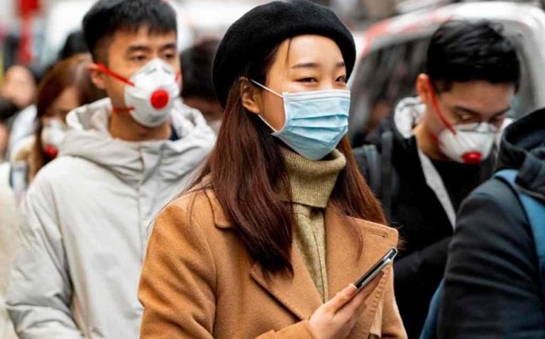 Prohíben entrada y salida de buses de Pekín para contener epidemia de coronavirus