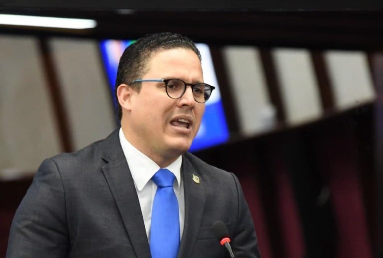 Diputado exige la renuncia del pleno de la JCE y suplentes