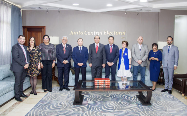 Pleno JCE sostiene reunión con integrantes de Misión de UNIORE sobre montaje de Elecciones Municipales