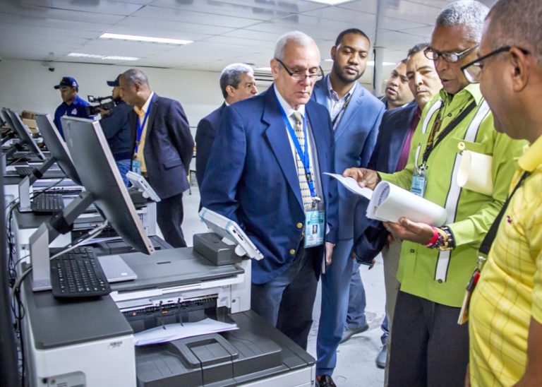 JCE inicia impresión de padrón para elecciones extraordinarias municipales del 15 de marzo