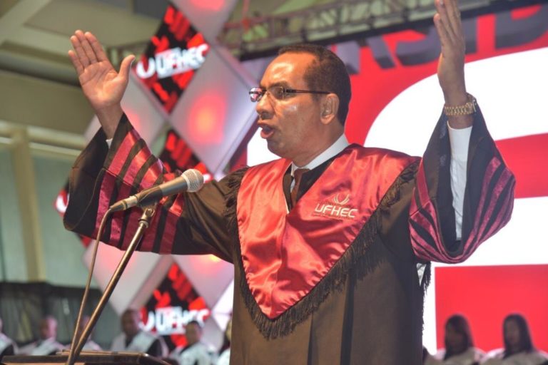 La universidad UFHEC afirma contribuye al desarrollo del país con 29,952 profesionales graduados en 29 años de fundada
