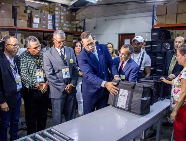 JCE inicia proceso de conformación del kit electoral para elecciones municipales 2020