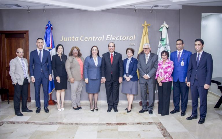 JCE y CONAPE suscriben acuerdo de cooperación para facilitar participación de adultos mayores y envejecientes en Elecciones 2020