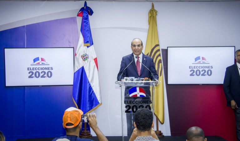 Presidente JCE llama a la dirigencia política a que las elecciones transcurran en absoluta paz