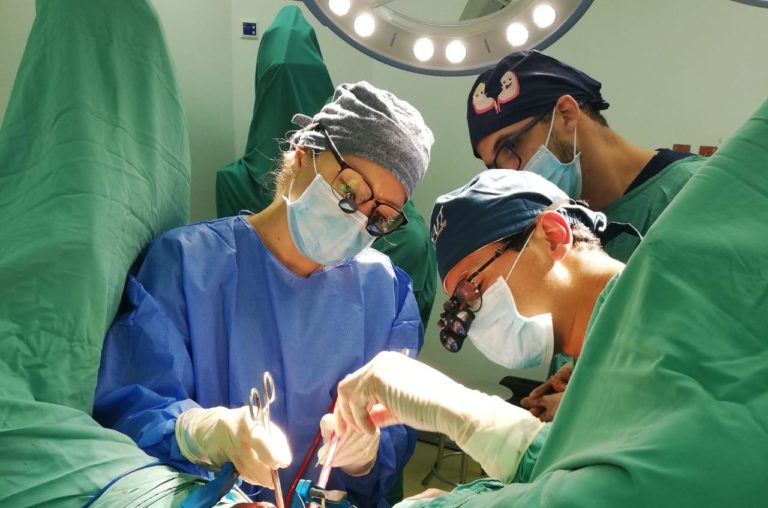 MOSCOSO PUELLO DECENAS DE PACIENTES CON ESTRECHEZ DE URETRA