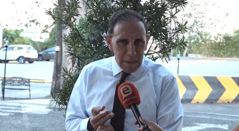 Doctor Cruz Jiminián presenta una mejoría progresiva; le retiran vasopresores