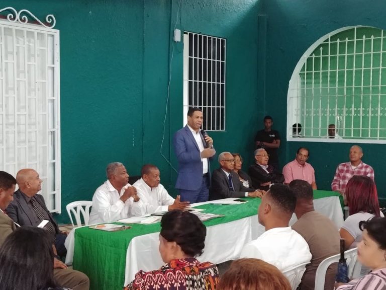 Trajano Santana pide a candidatos del PRI contacto directo con los votantes