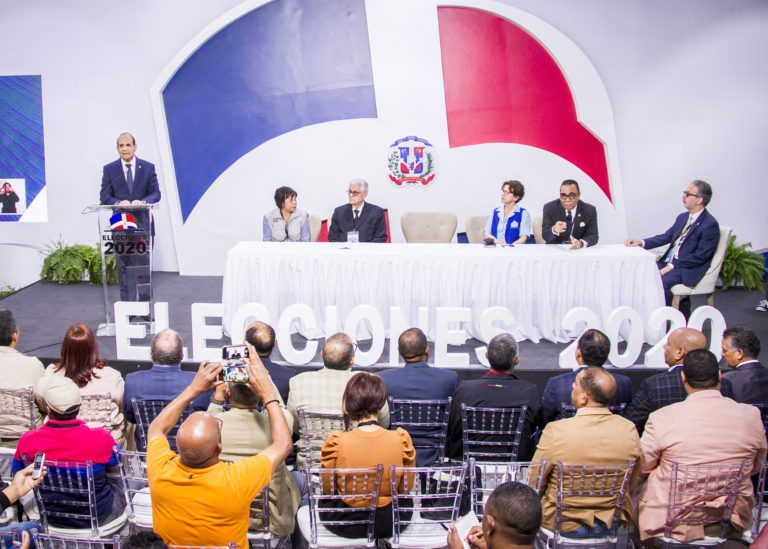 Pleno JCE declara cierre de votaciones de Elecciones Extraordinarias Municipales en 16,032 colegios electorales; Castaños Guzmán: “la democracia ha sido salvada y aquí no hay ningún interregno”​