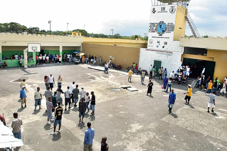 Procuraduría restringe visitas a centros penitenciarios del país por coronavirus