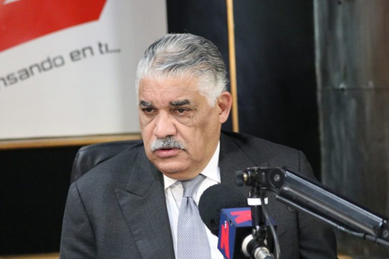 Canciller Miguel Vargas revela dio positivo al COVID-19