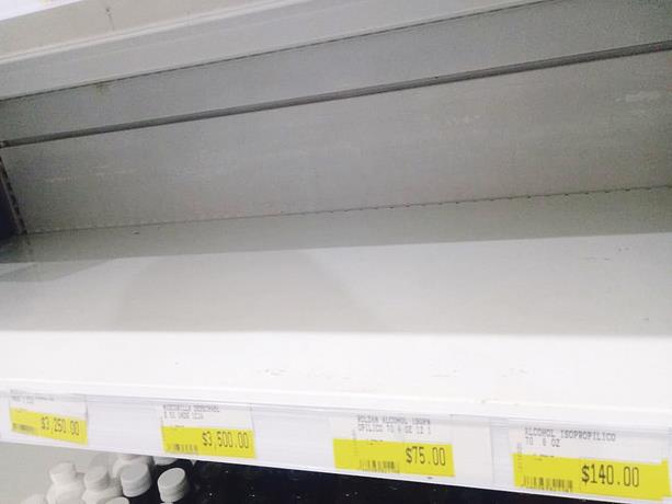 se-agotan-medicinas-tradicionales-para-la-gripe-en-los-supermercados