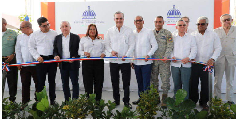 Presidente Abinader inaugura primera etapa de la prolongación Avenida Ecológica en SDE