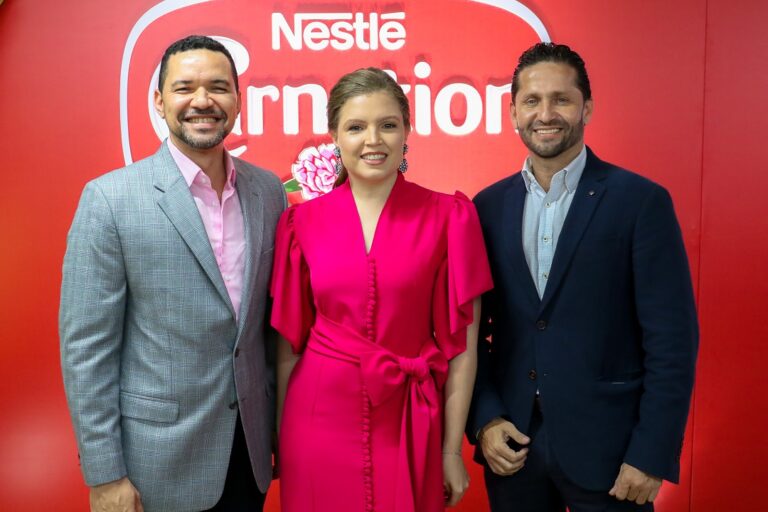 CARNATION® invita a los dominicanos a cambiarle la cara a su gente con unas habichuelas con dulce