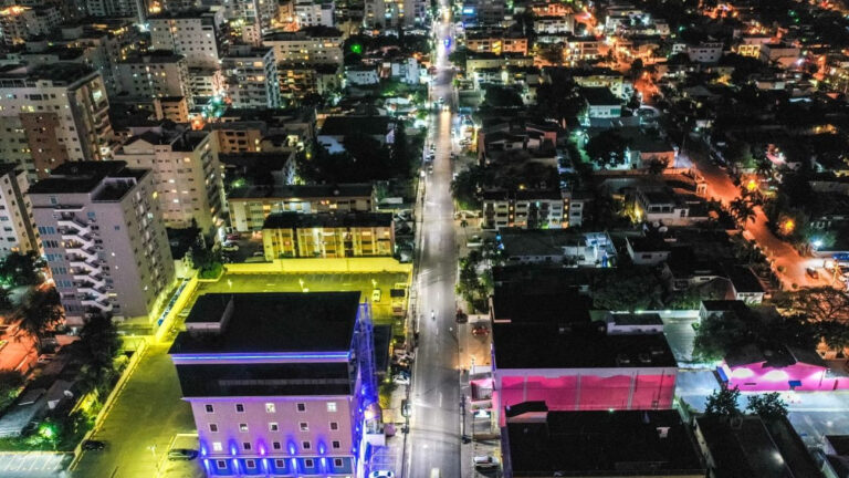 Edesur ilumina principales calles y avenidas del Distrito Nacional con 2,000 luces LED