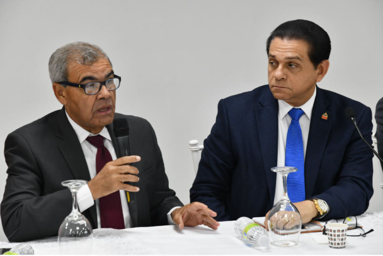 MISPAS, CMD y sociedades médicas especializadas pautan esquema de trabajo para ampliación del plan de medicamentos básicos y de la cartera de servicios cubiertos por las ARS