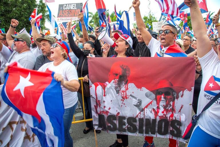 Republicanos y demócratas de EE.UU. exigen la liberación depresos en Cuba por 11-J
