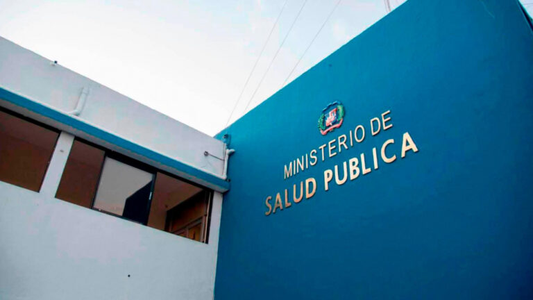 Contratan 18 psicólogos más en línea Salud Mental