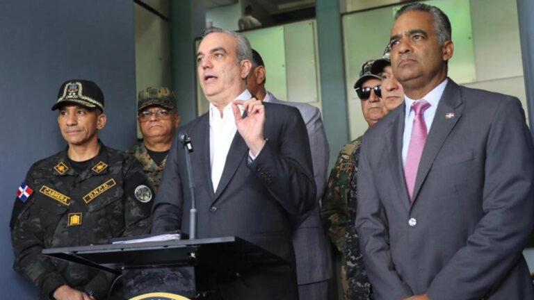 Presidente Abinader vuelve a la carga  tras superar covid-19