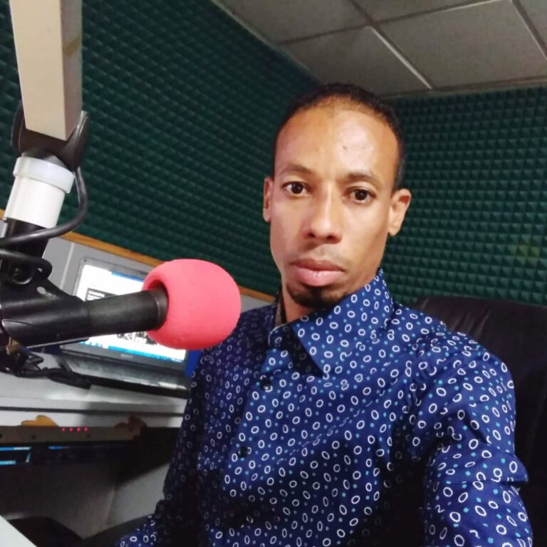 Edgar Santana, locutor de San Juan, es nominado a “Premios Micrófono de Oro 2023”