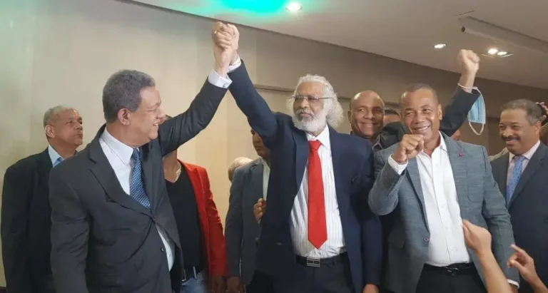 Continúan las alianzas Leonel y Juan Hubieres pactan