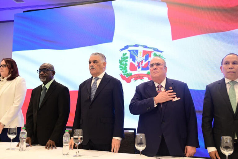 Miguel Vargas anuncia Alianza Opositora Rescate RD con el PLD y Fuerza del Pueblo